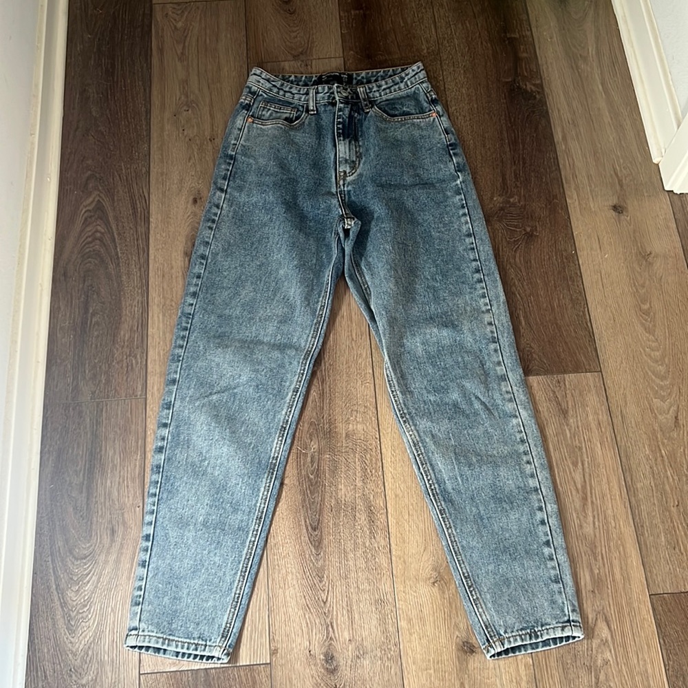 Pretty little thing straight leg blue jeans